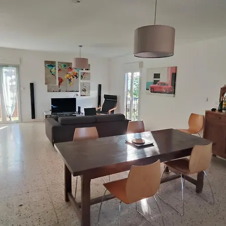 Maison Climatisee Pour Vous Seul Avec Piscine Et Jardin Сasa de vacaciones Caux